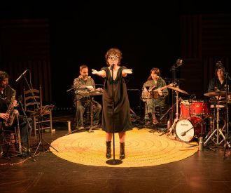 Cordelia la Fiesta Desde Fuera