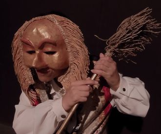 Máxima, protectora del agua. Cia Ana Santa Cruz