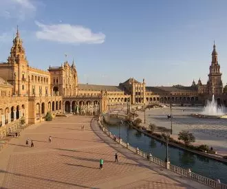Plaza de España – Icónica Santalucia Sevilla Fest