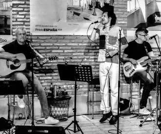 EL HOMBRE DEL TRAJE GRIS tributo a Sabina por Bajocuerda