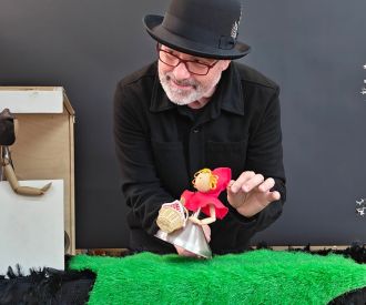 La historia jamás contada de una niña llamada Caperuza