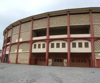Plaza de Toros de Los Califas