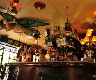 Absenta bar
