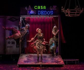 La Casa de los Dedos - Compañía Conejo Salvaje