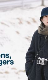 Cartel de la película Two Seasons, Two Strangers