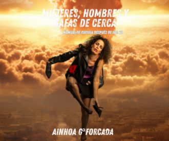 Mujeres, hombres y gafas de cerca