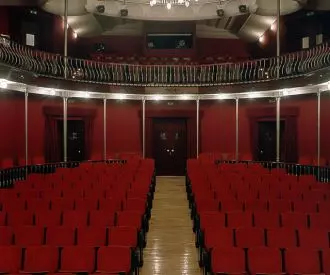 Teatro Olivares Veas