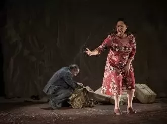 Amalia y el río, Historia de una Estraperlista