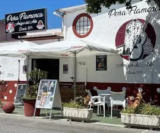 Peña El Patio