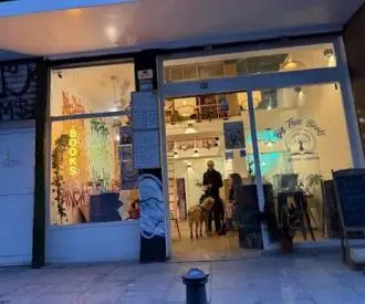 Big Tree Books Café