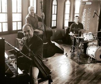 Marc Ferrer Trio