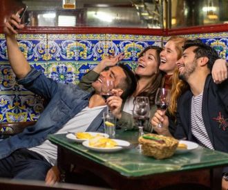 Espectáculo de flamenco nocturno en Barcelona y experiencia gastronómica gourmet