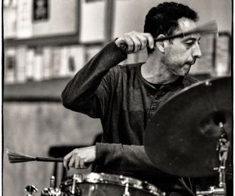 Oscar Domenech Collective trio