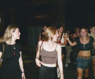 Barcelona Social Night Out: 3 Bars and Club Entry