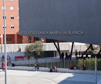 Actuación de Navidad - Colegio Santa María La Blanca de Montecarmelo