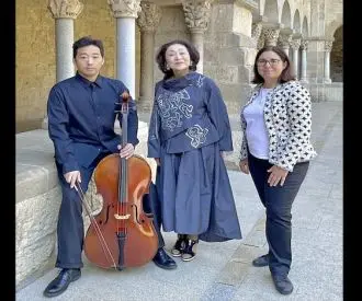 Japó i Catalunya a Través de la veu i la Música