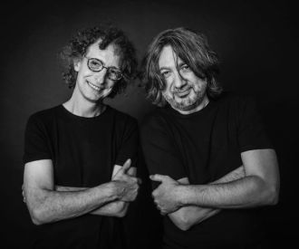 Esgarrapant la nit & una nit de Nadal Diferent