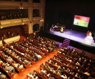 Teatro Rosalía de Castro