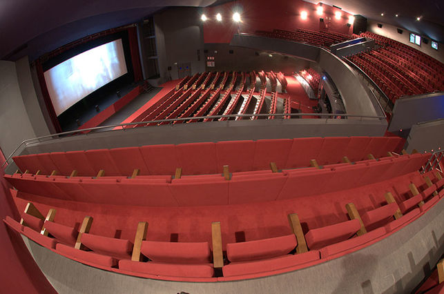Foto de Teatro Municipal Concha Espina. en Torrelavega, Cantabria