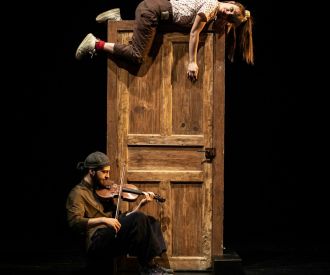 Al otro lado de la puerta