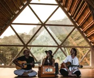 Noche de Kirtan