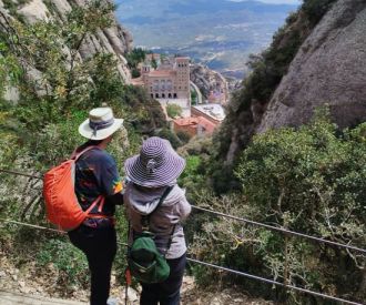 Senderismo en Montserrat y Monasterio con un Guía Local