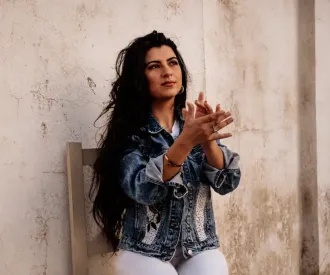 Alvaro Moreno, Esmeralda Rancapino y Aitana Rousseau