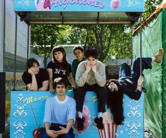 Las Petunias + Amor Líquido