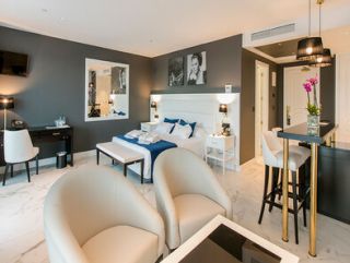 Grand Luxor Superior